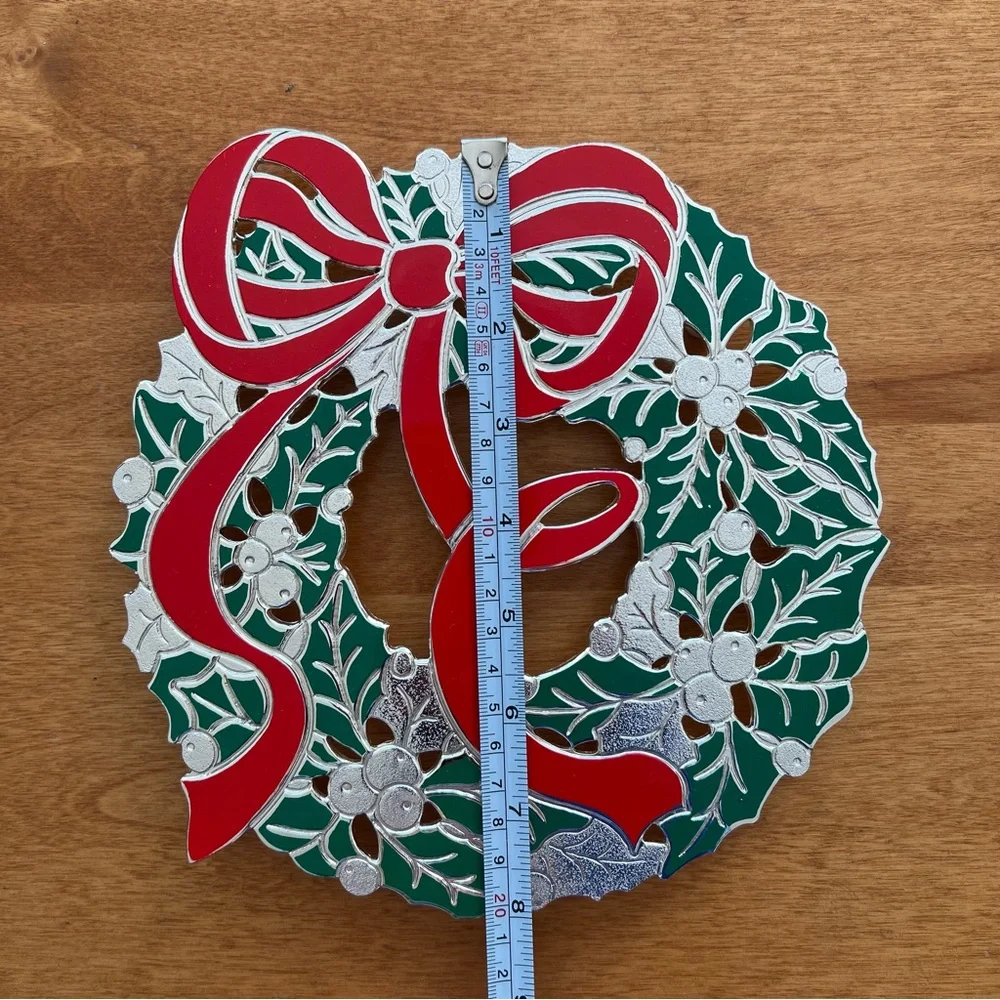 Vintage 80s Wm. A. Rogers Holiday Trivet 8